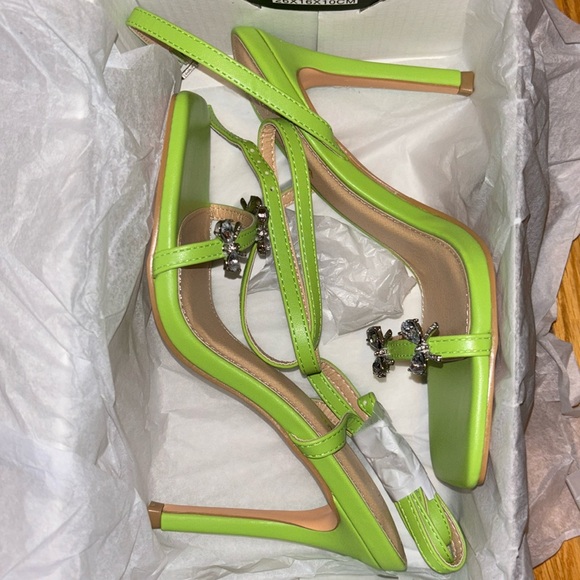 Fashion Nova Green Heels with gems - Picture 1 of 3
